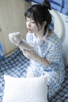 男朋友问能不能三个人一起睡